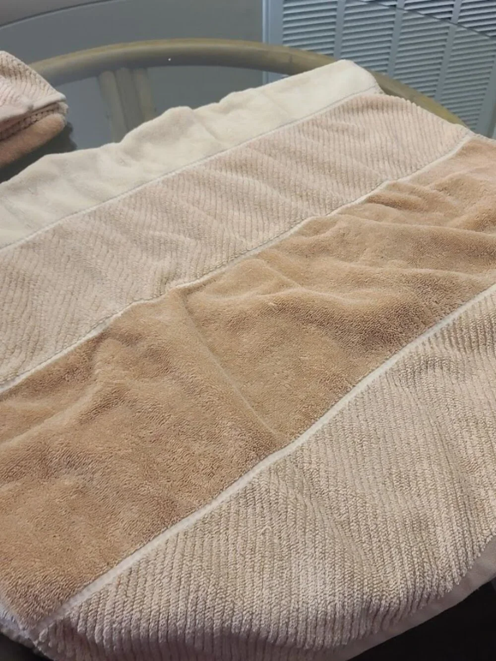 Liz Claiborn Towels